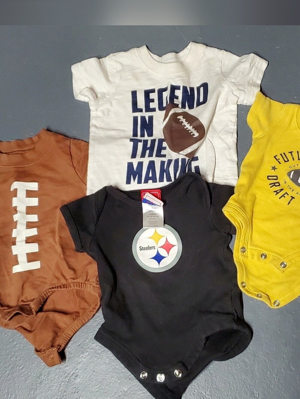 4-Piece Baby Boy Football Tailgator Bundle Size 0-3M NFL Steelers & Carter's